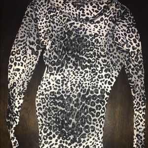 Express shirt size small